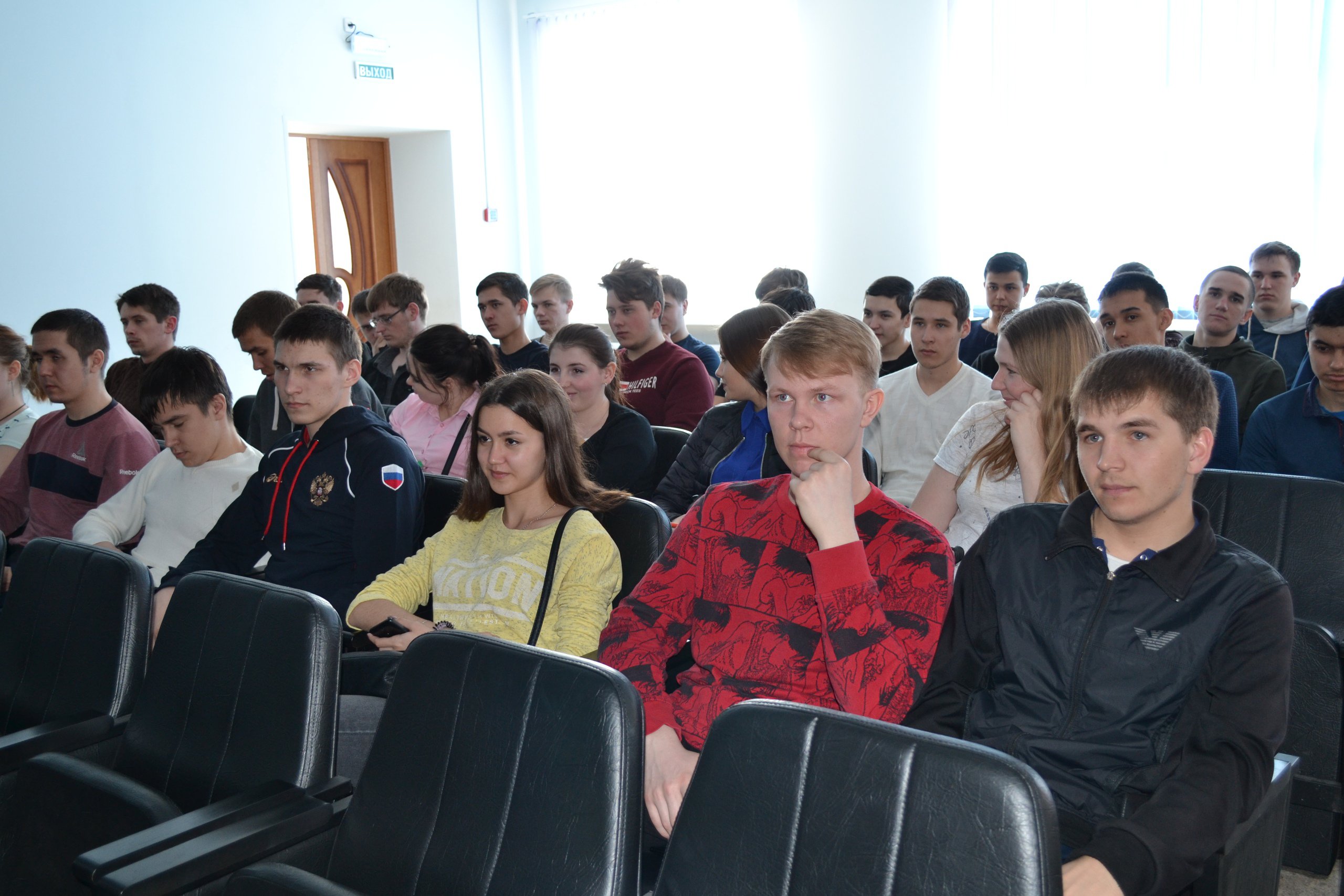 2 Агитационная встреча со студентами 4х курсов АТК 27.03.2019.jpg