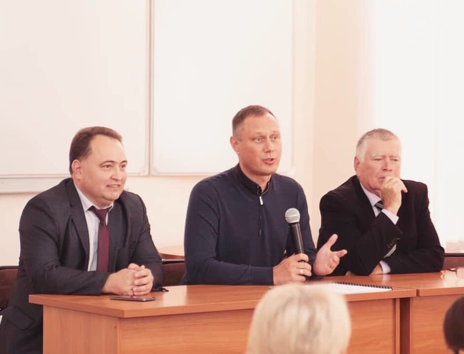 2 Приезд ИО ректора ФГБОУ ВО УГАТУ С.В.Новикова 2019.09.05.jpg