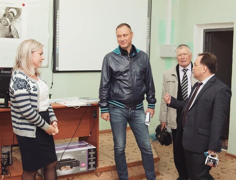 3 Приезд ИО ректора ФГБОУ ВО УГАТУ С.В.Новикова 2019.09.05.jpg