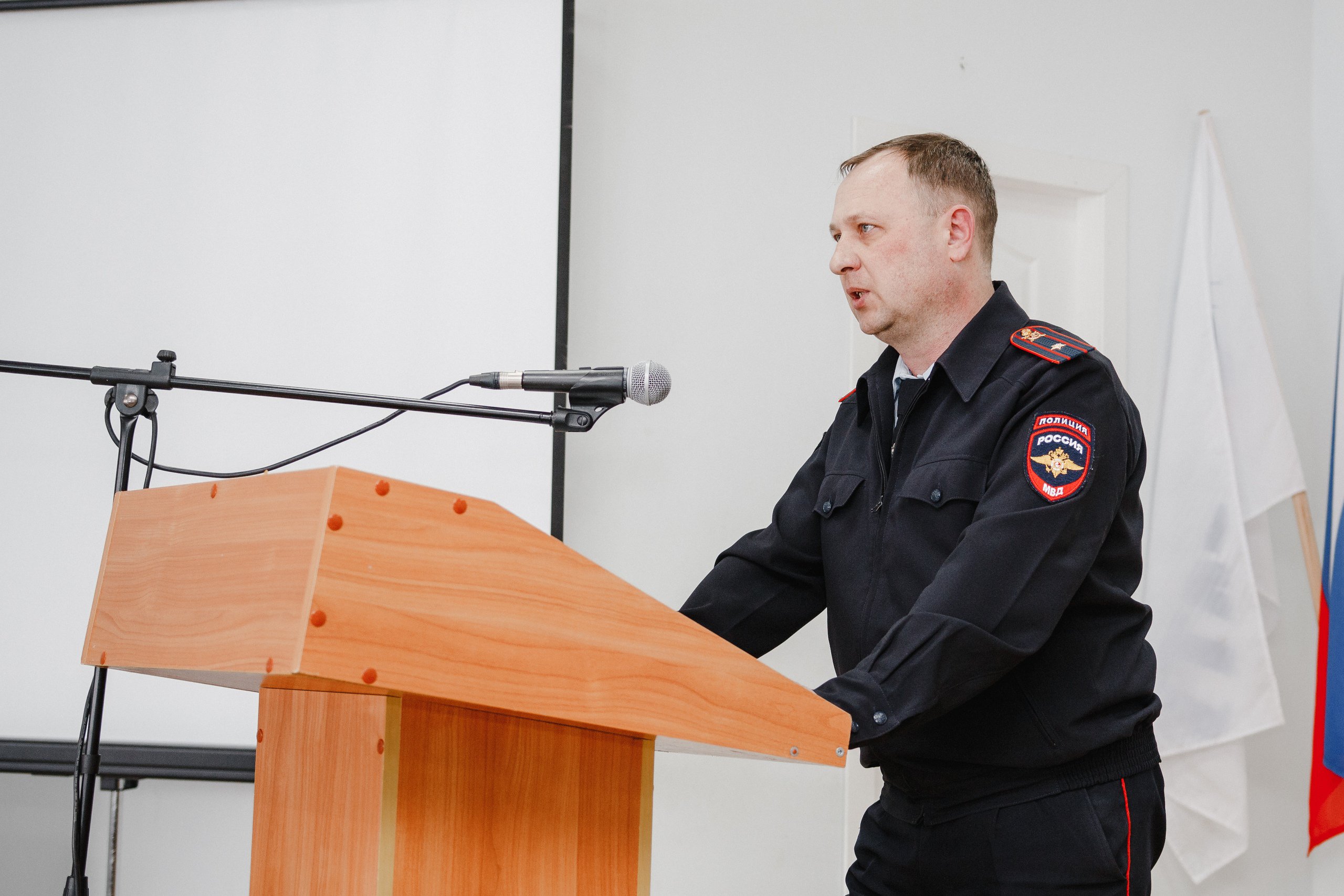 4 Встреча представителей органов внутренних с сотрудниками 2020.03.12.jpg