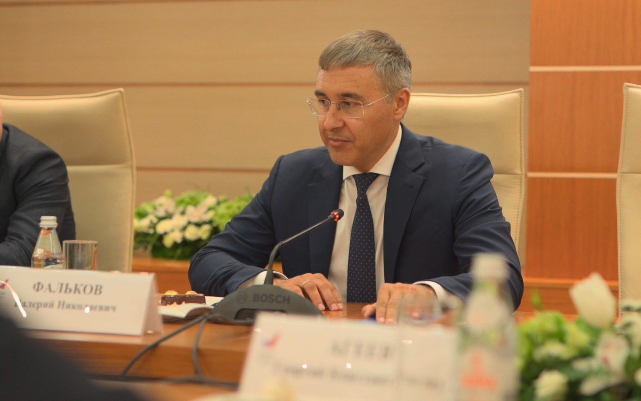 9 В Уфе Министр образования России Валерий Фальков посетил УГАТУ 2020.07.01.jpg